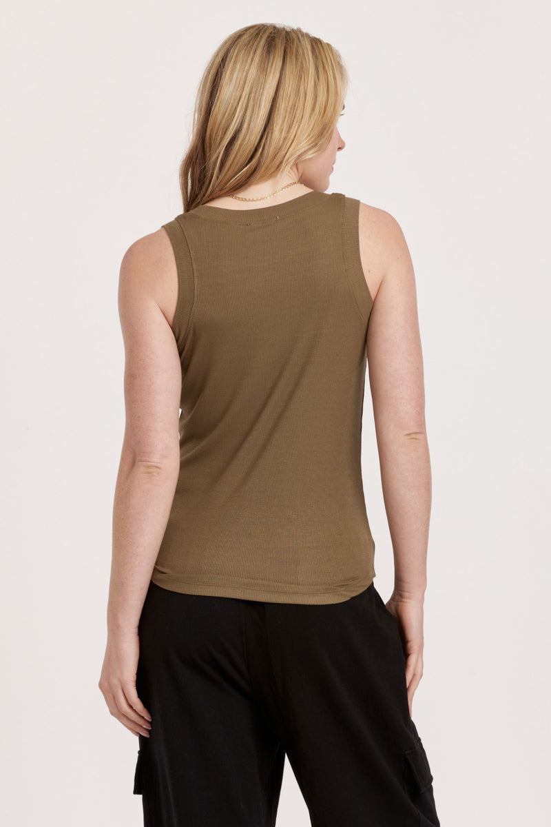 cleo-ribbed-tank-vineyard