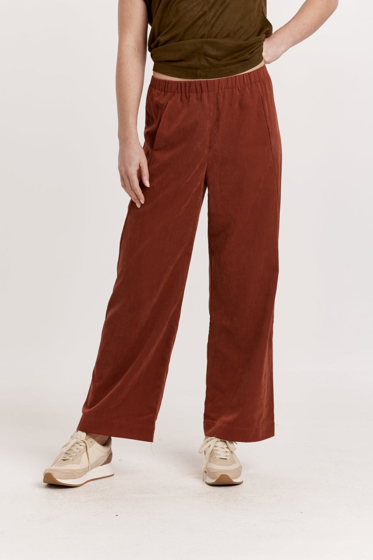 paris-lounge-pants-mahogany-nylon