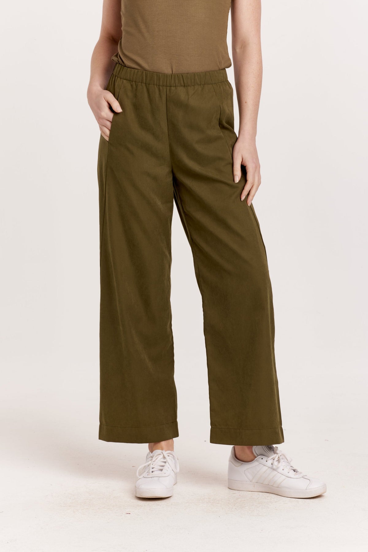 paris-lounge-pants-vineyard-nylon