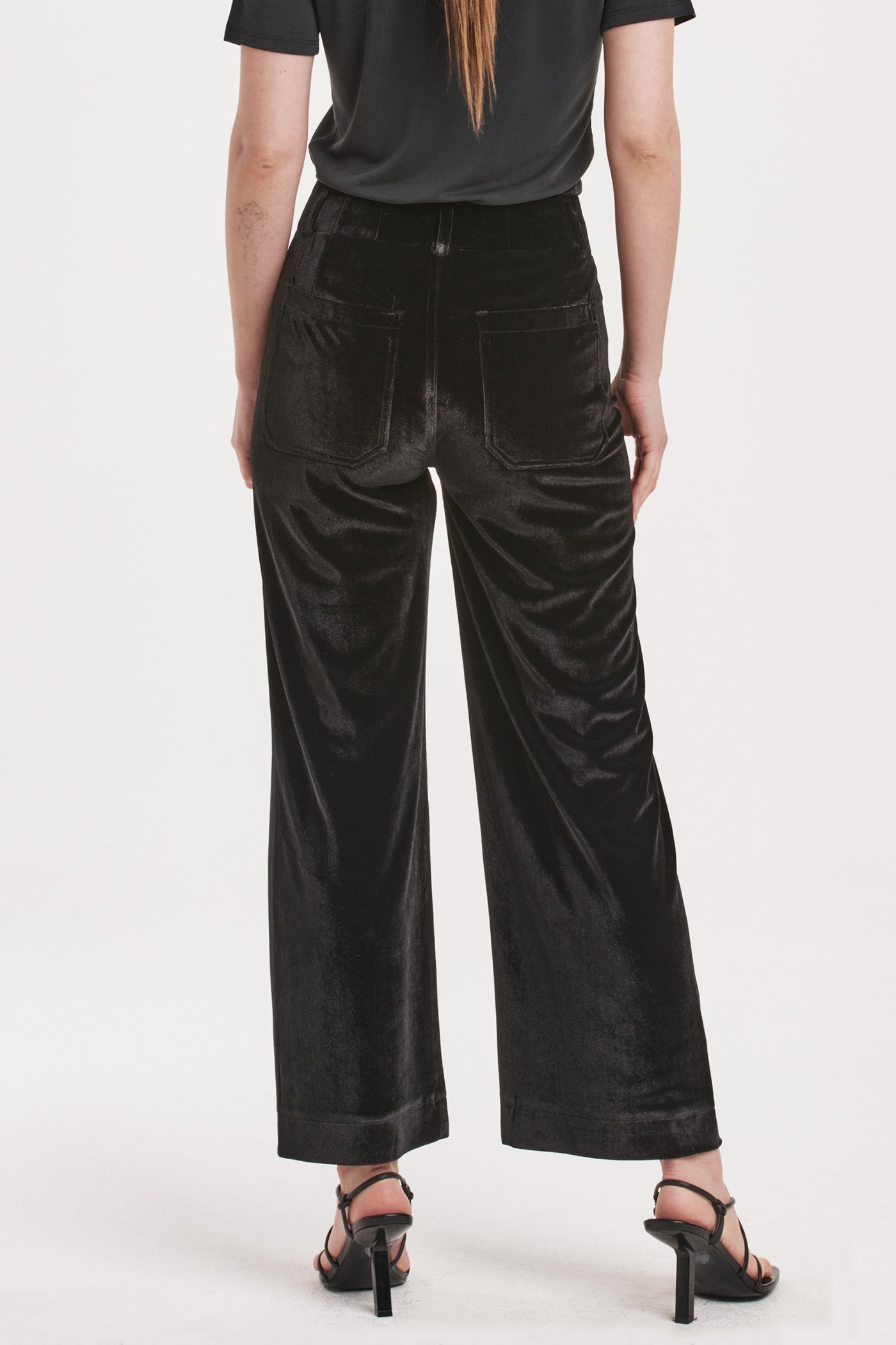 anahi-patch-pocket-velvet-pants-black