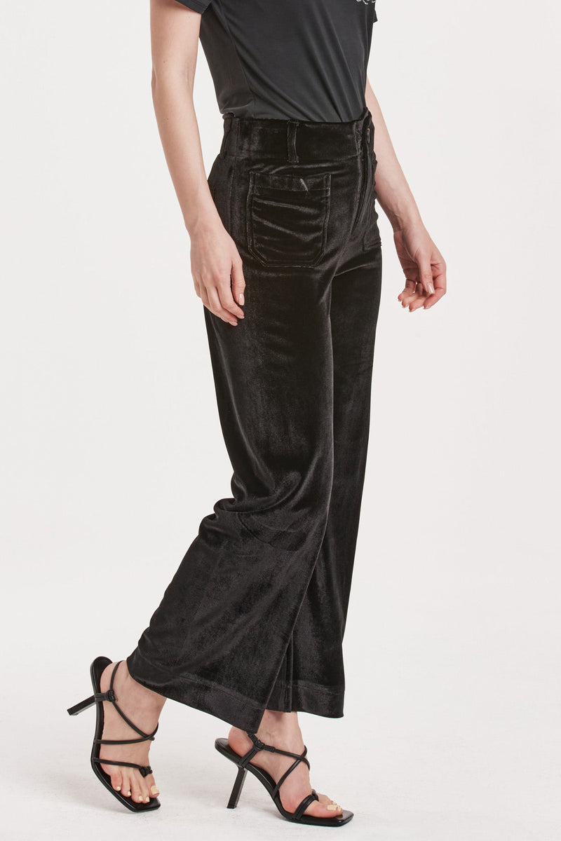 anahi-patch-pocket-velvet-pants-black