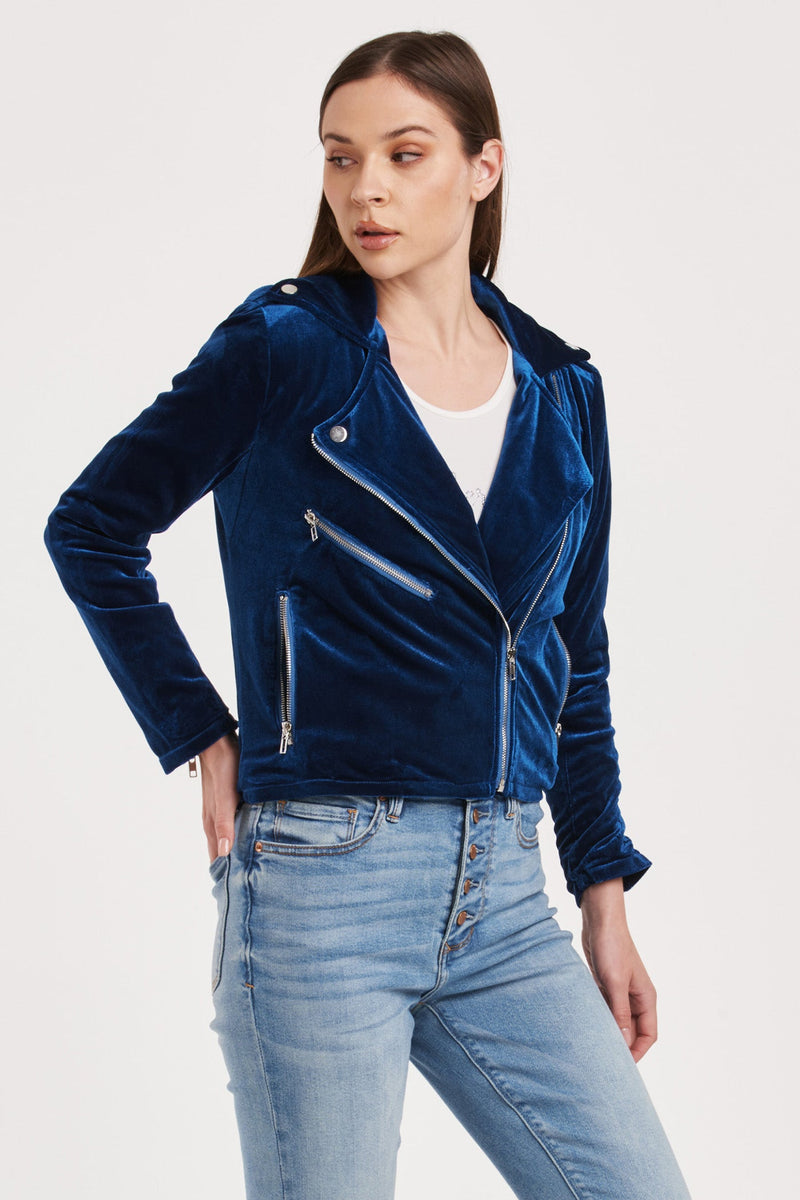 tahani-long-sleeve-with-zipper-pockets-moto-jacket-ultramarine-velvet