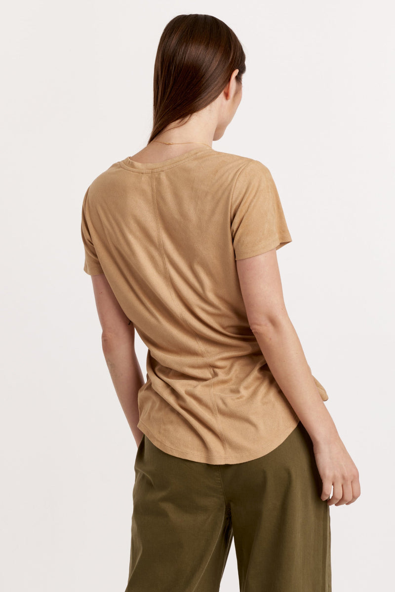 phoenix-suede-vneck-pocket-tee-buckwheat