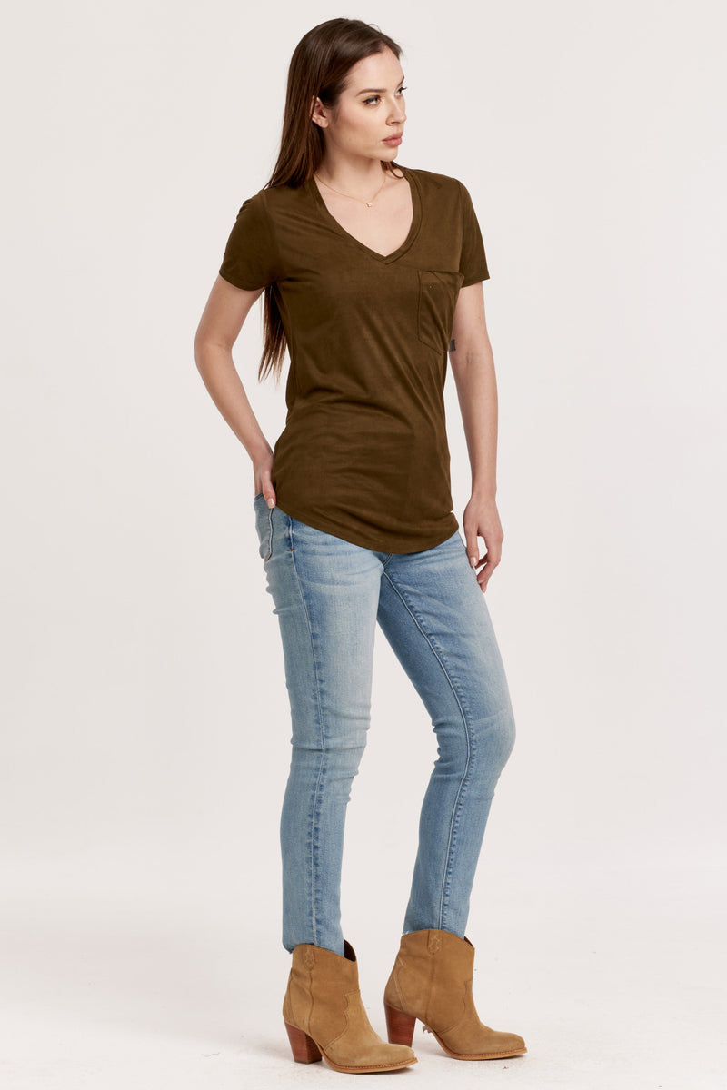 phoenix-suede-vneck-pocket-tee-vineyard