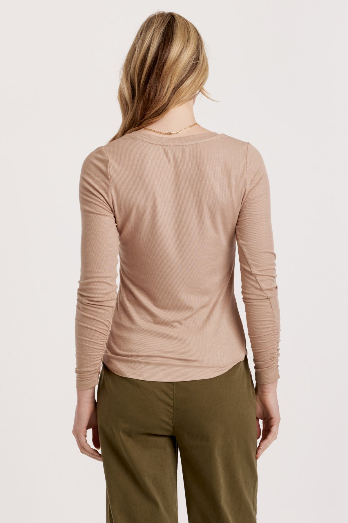 sophie-long-sleeve-tee-buckwheat