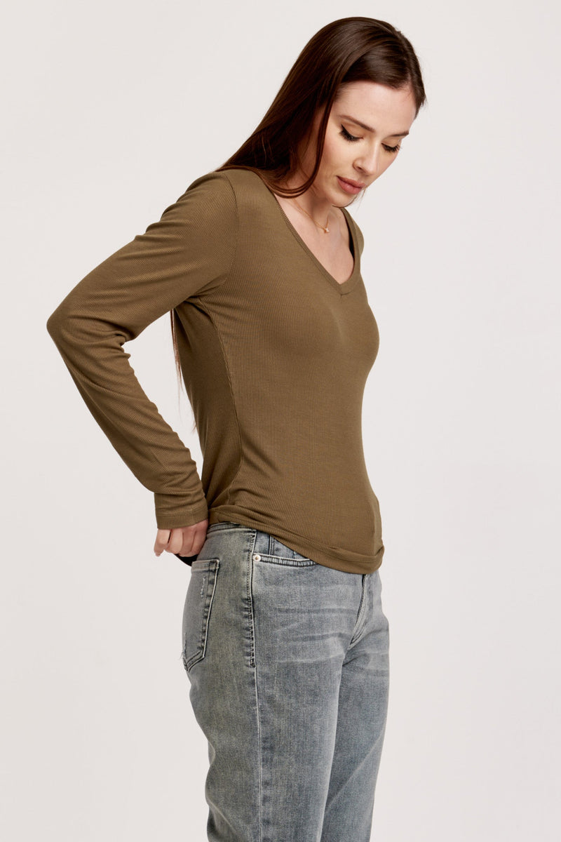 sophie-long-sleeve-tee-vineyard