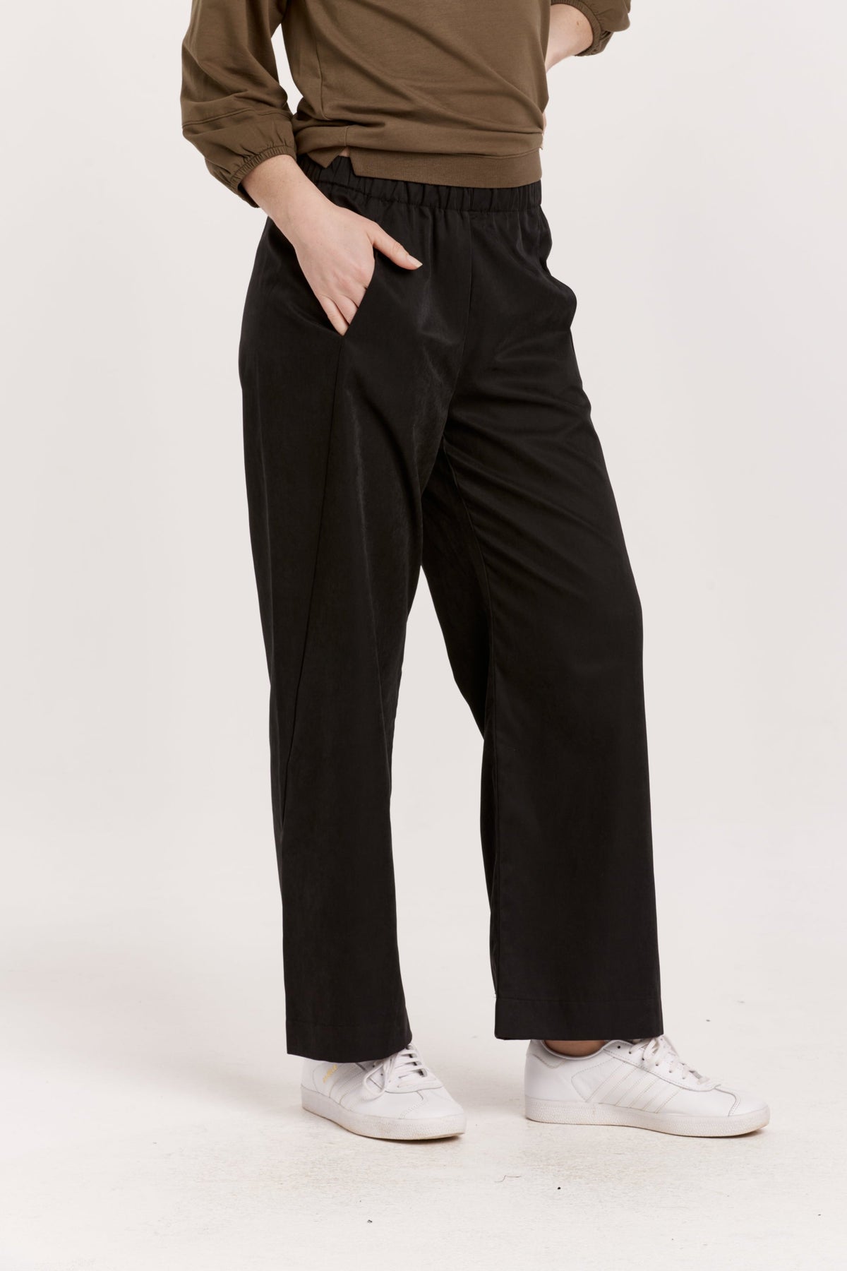 paris-lounge-pants-black-nylon