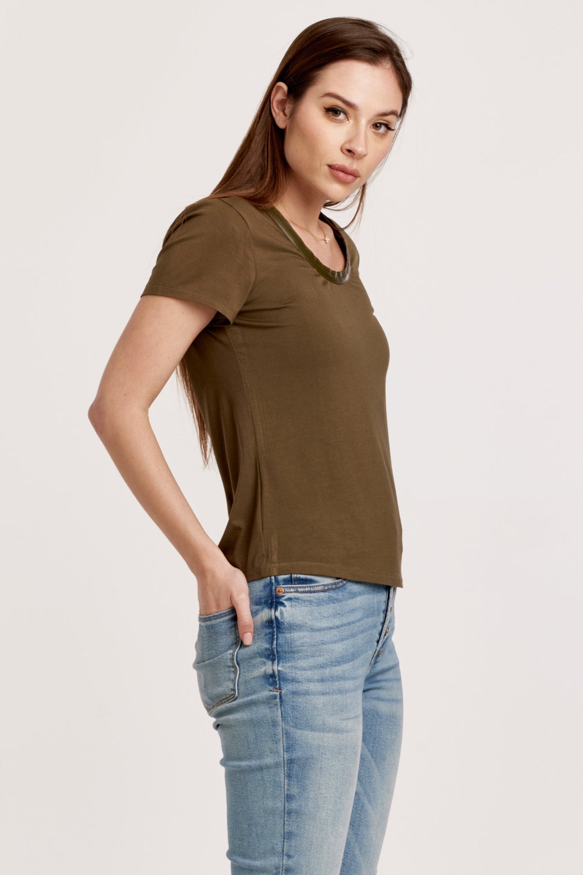 miranda-scoop-neck-top-w/pleather-band-vineyard