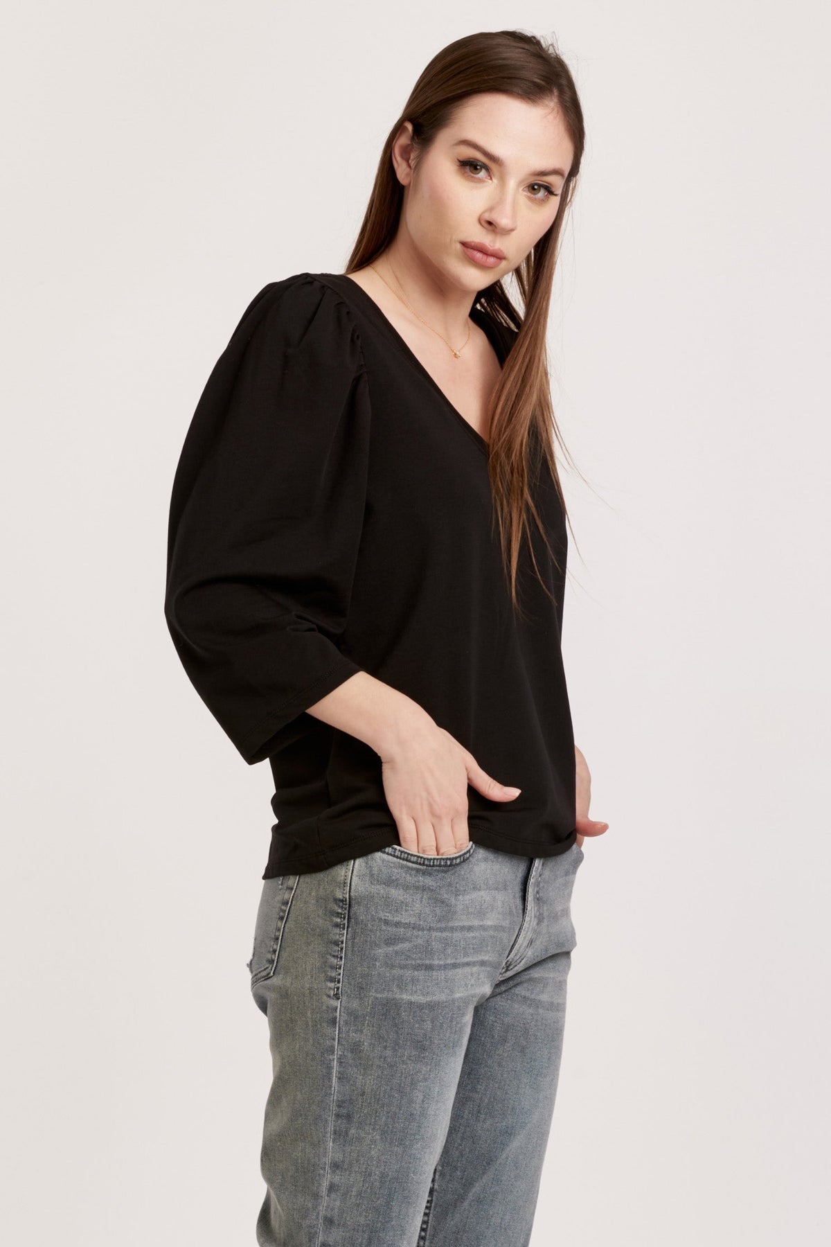 zada-v-neck-gathered-sleeve-top-black