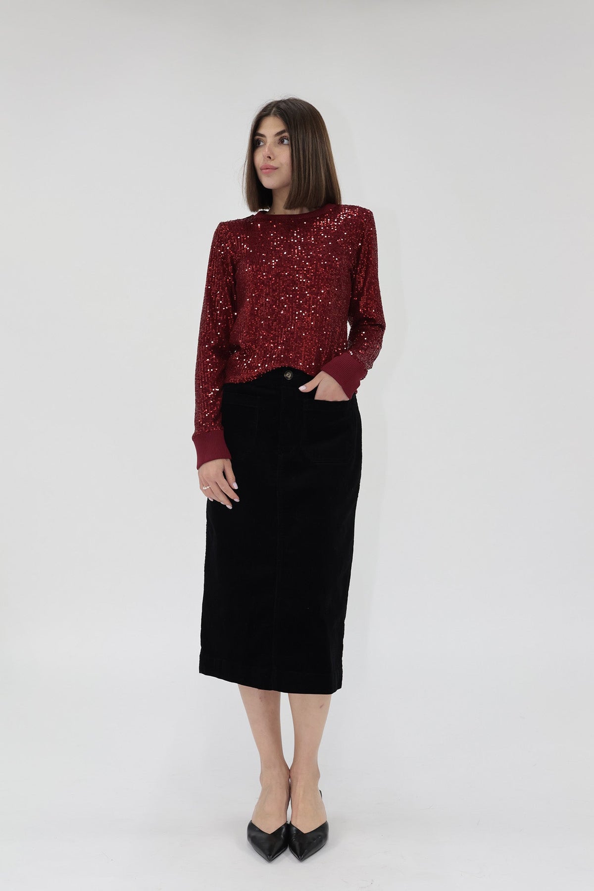 nessa-top-2025-sequin