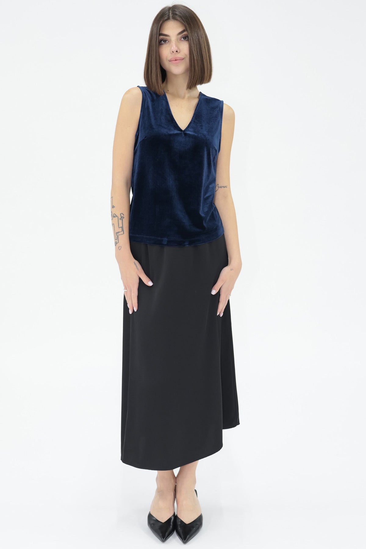 jenni-tank-velvet-2025