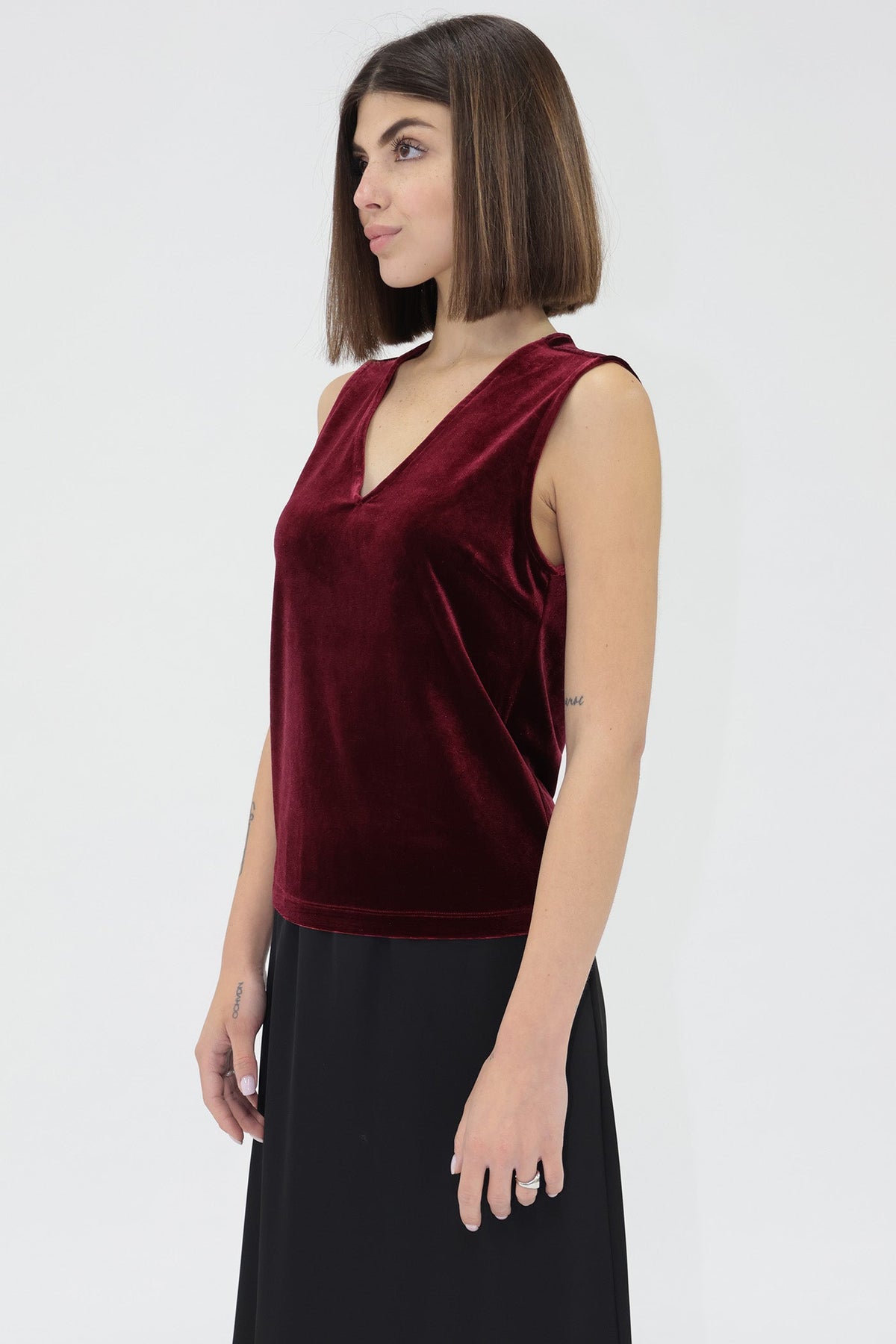 jenni-tank-velvet-2025