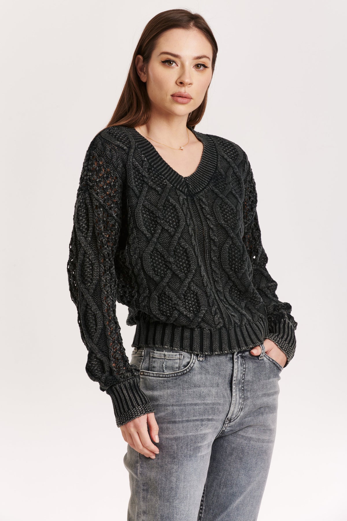 claudia-vintage-washed-sweater-black-acid-wash