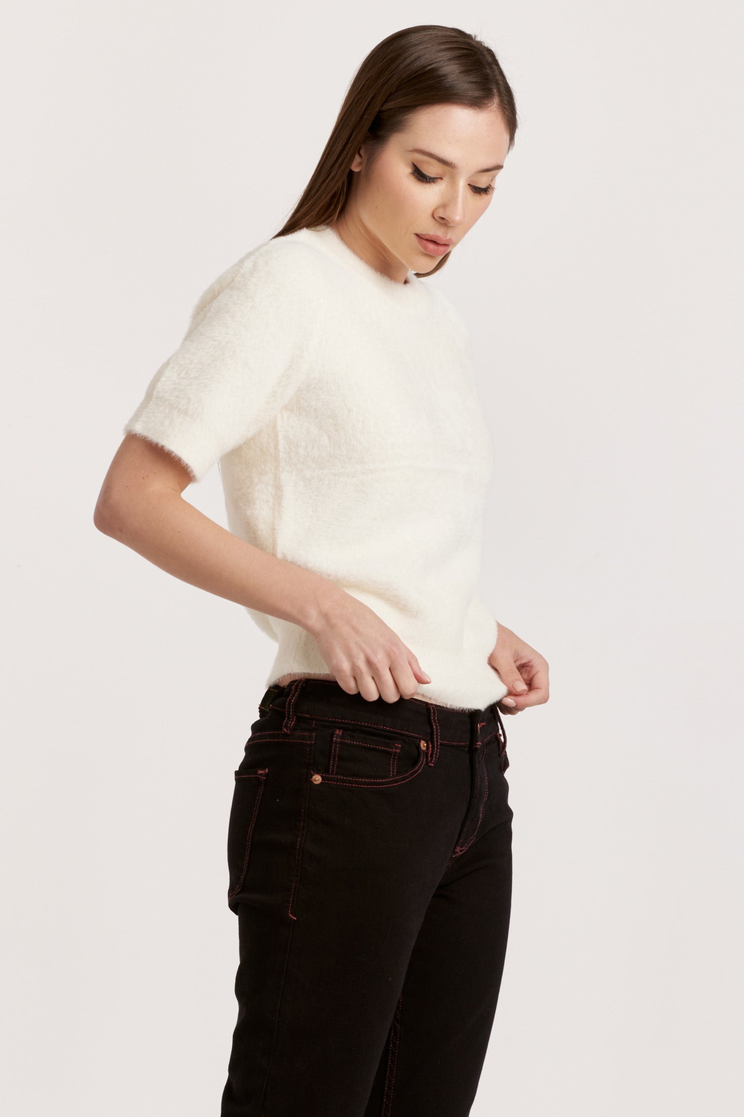 susie-short-sleeve-crew-neck-sweater-vintage-cream