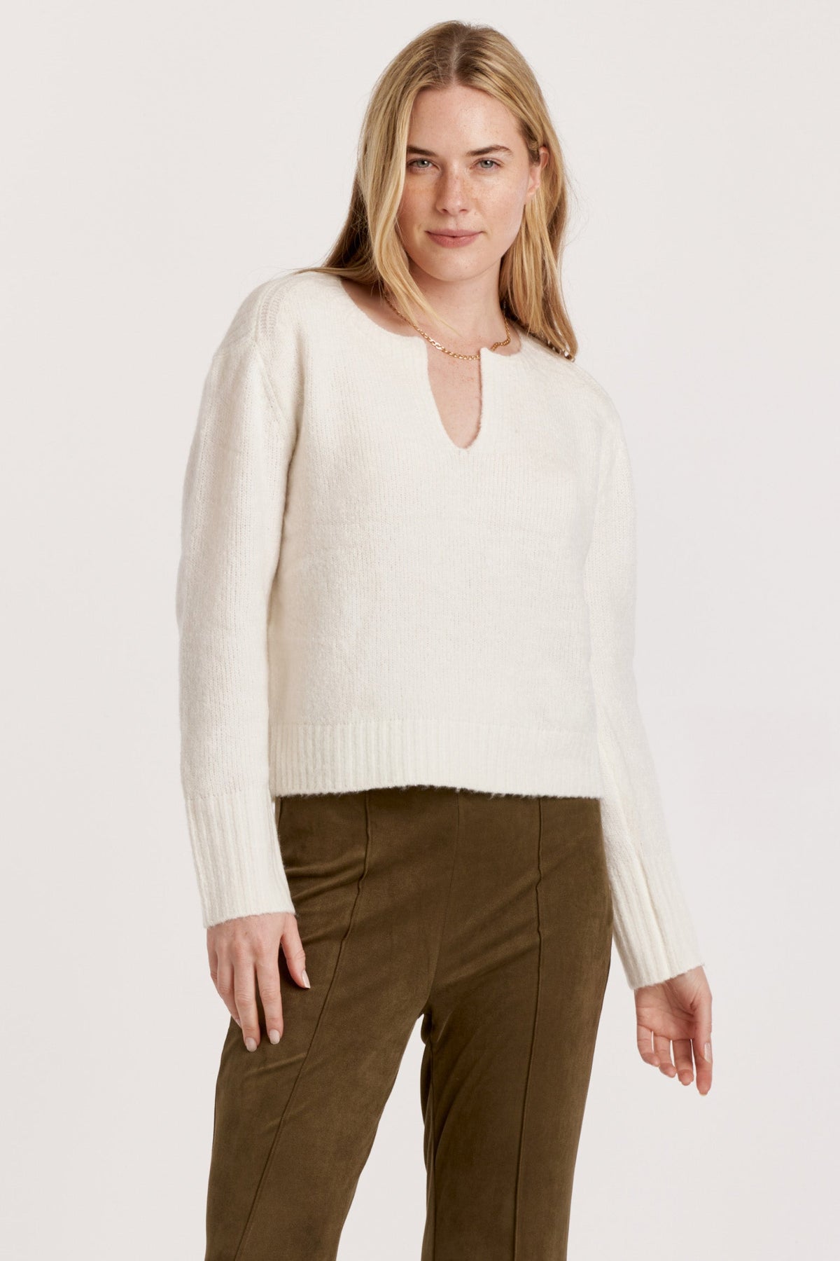 coraline-notched-round-neck-sweater-cozy-cream