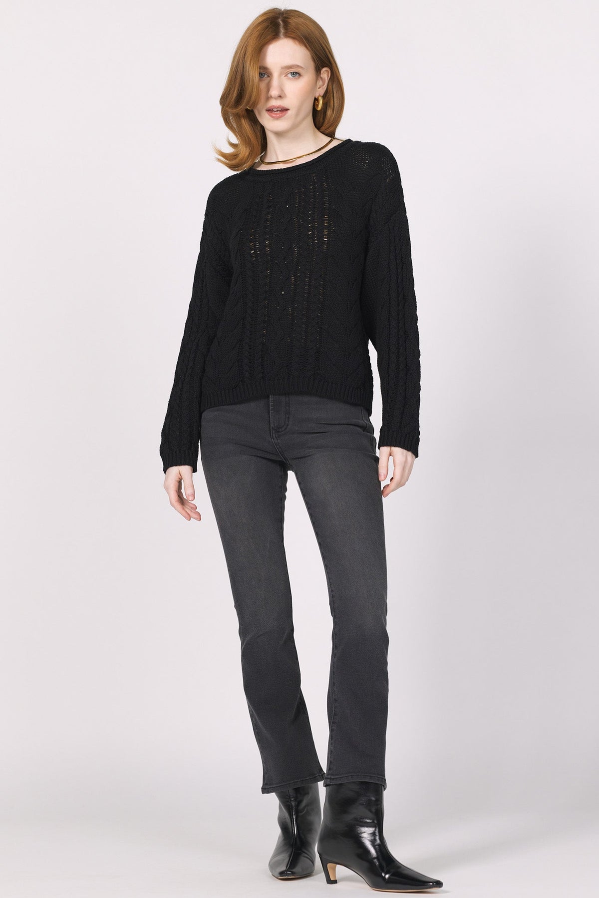 niasha-sweater-2025