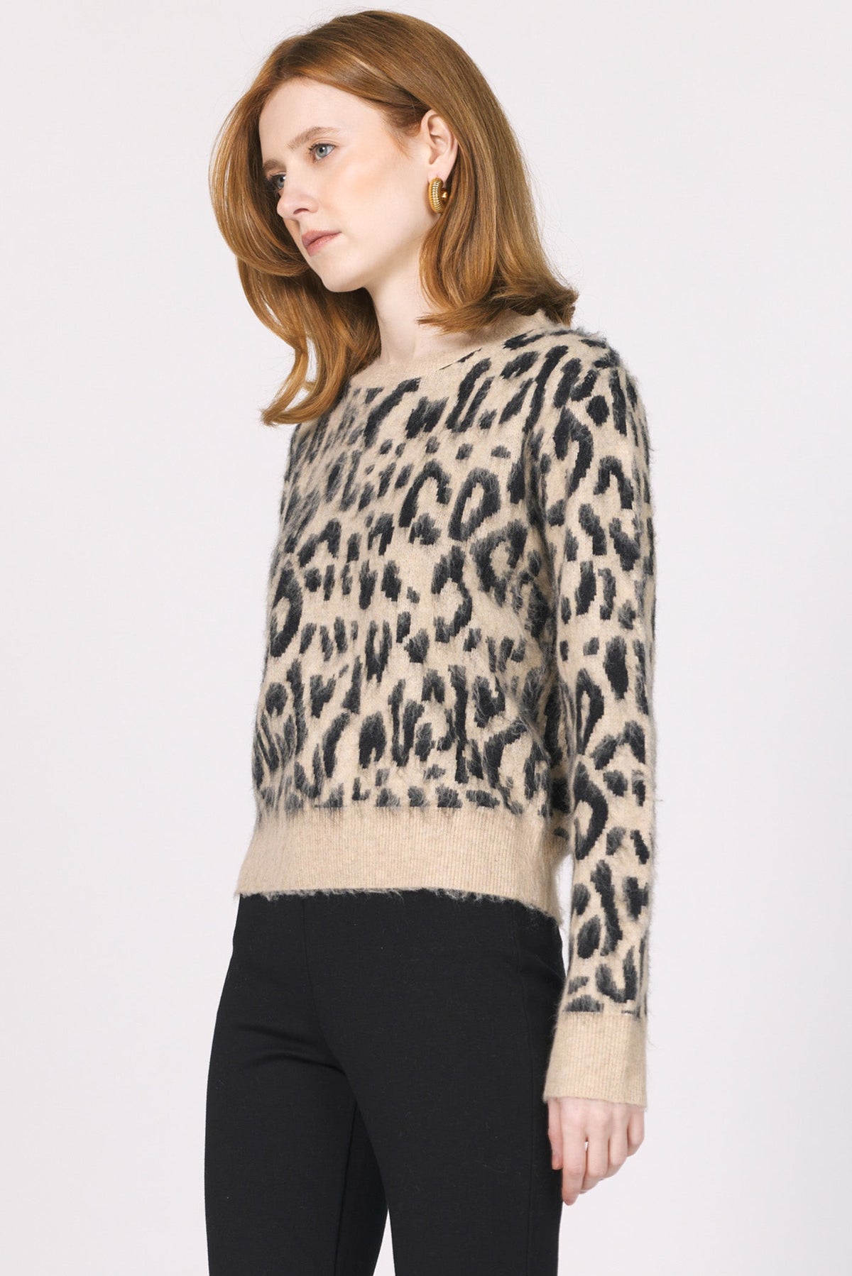 mina-novelty-sweater-snow-leopard