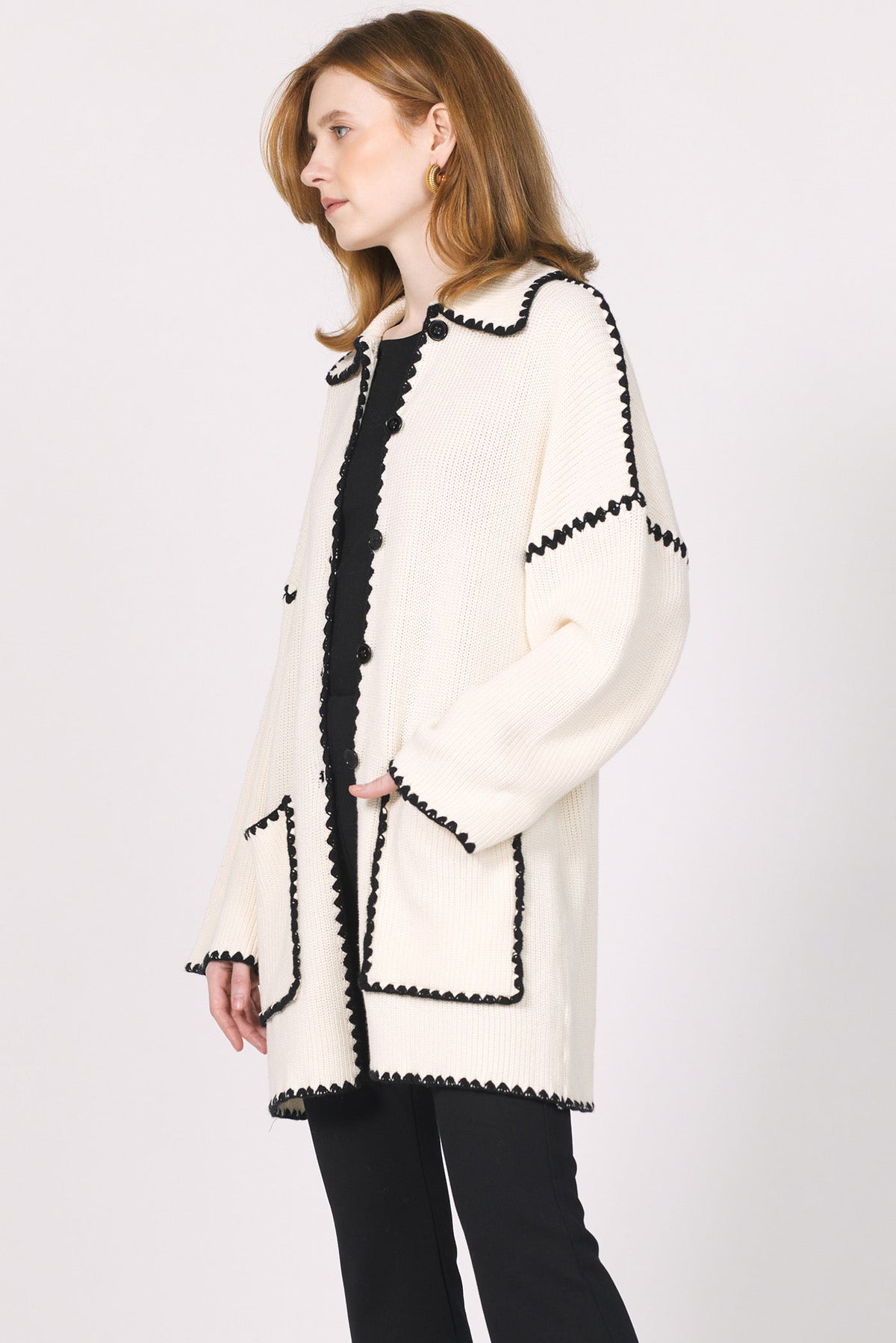 tarla-cardigan-sweater-cream-black-stitch
