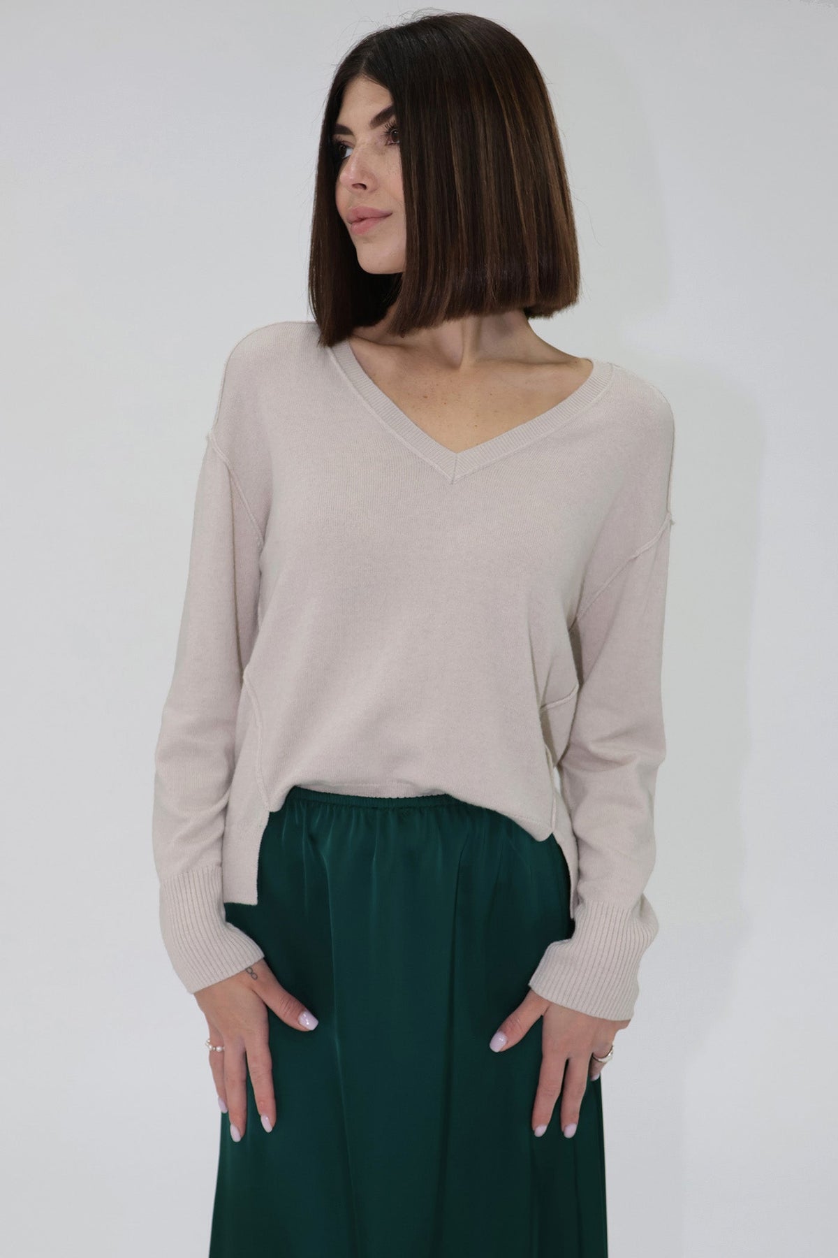 makenzi-sweater-2025