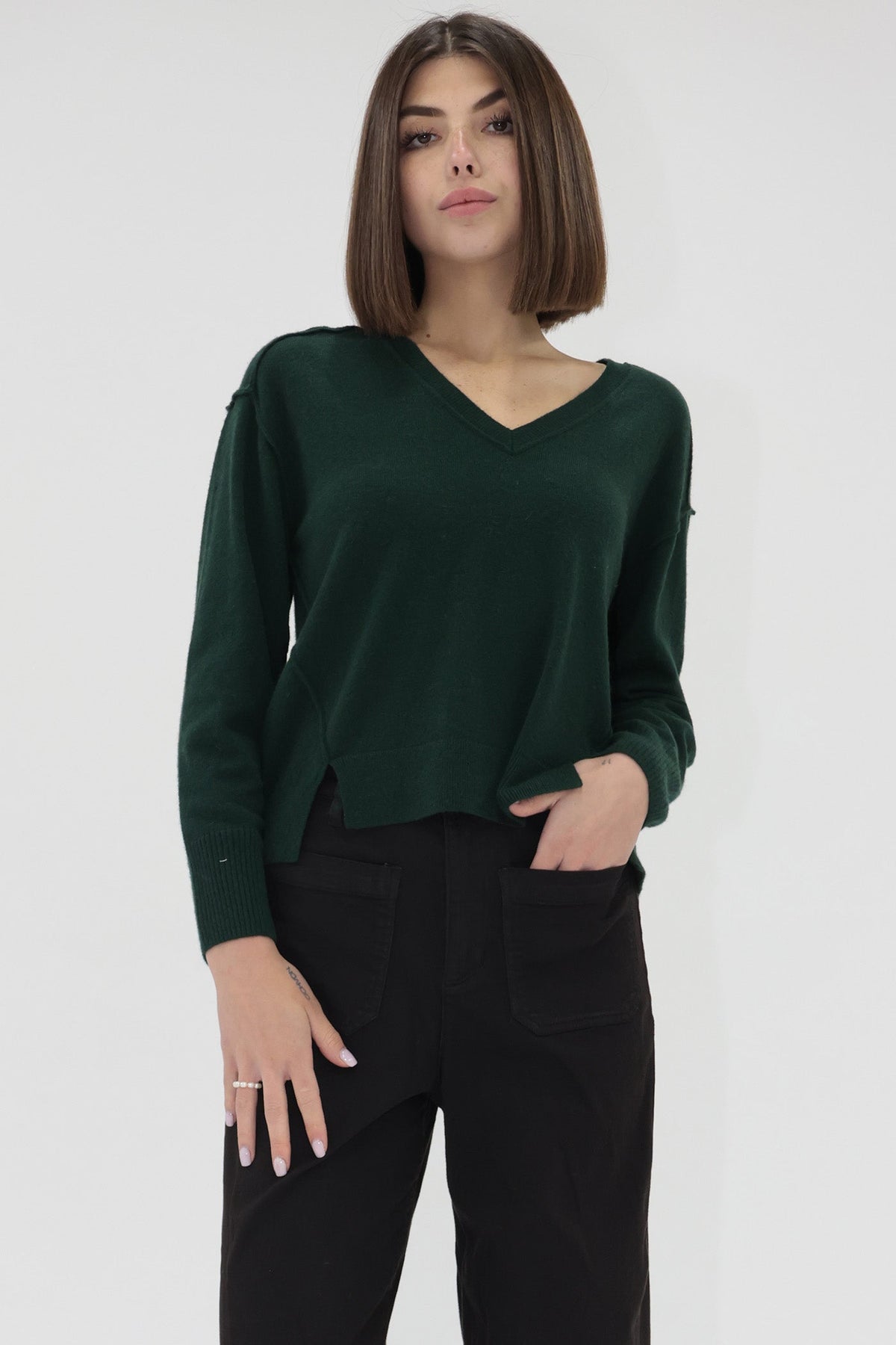 makenzi-sweater-2025