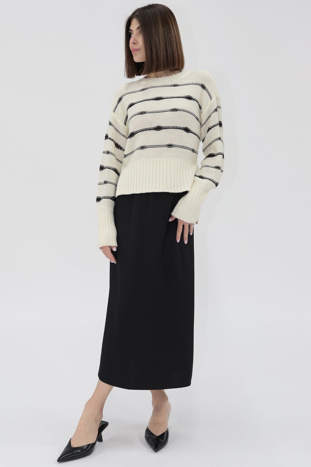 alessia-sweater-2025