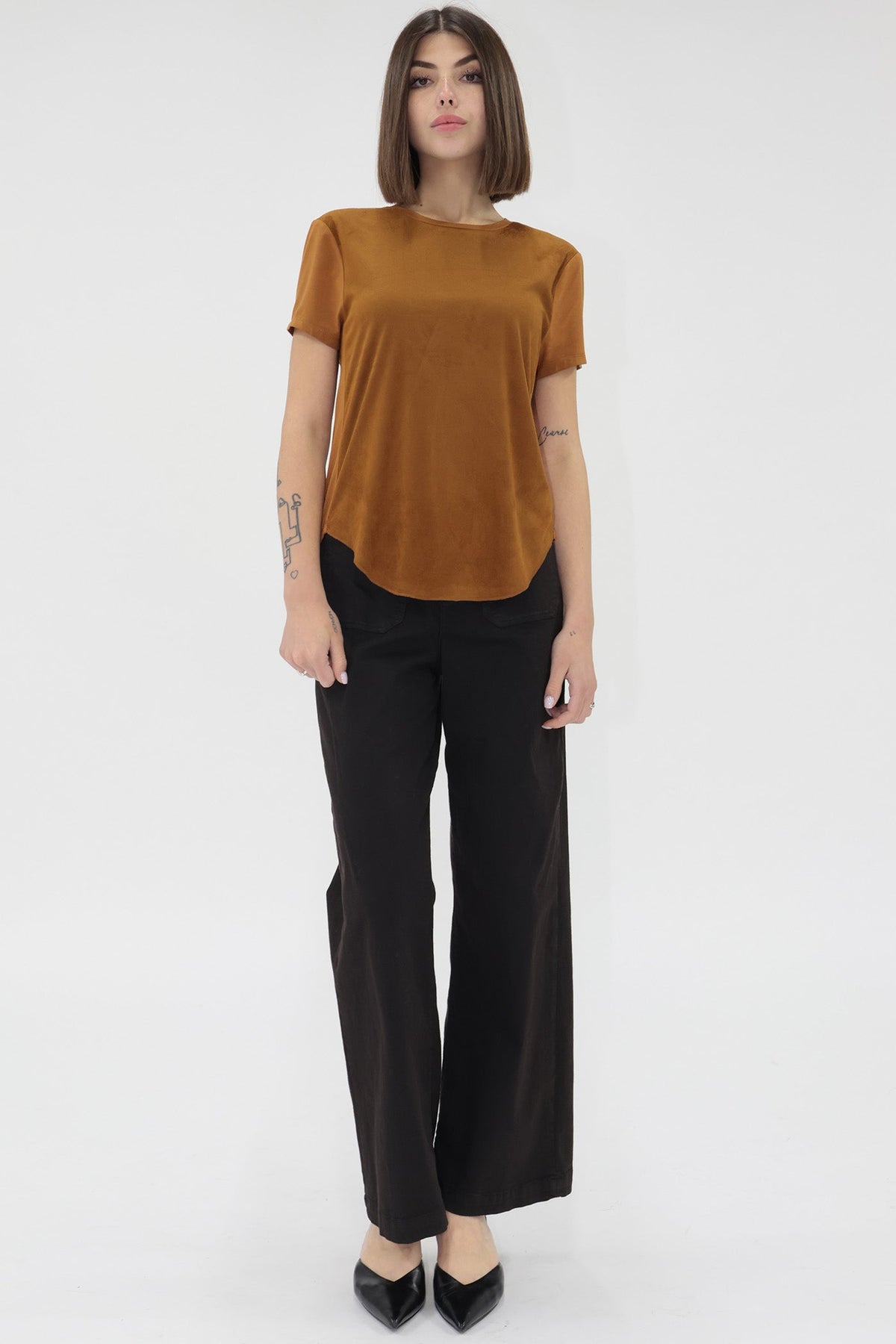 elaina-top-2025-suede