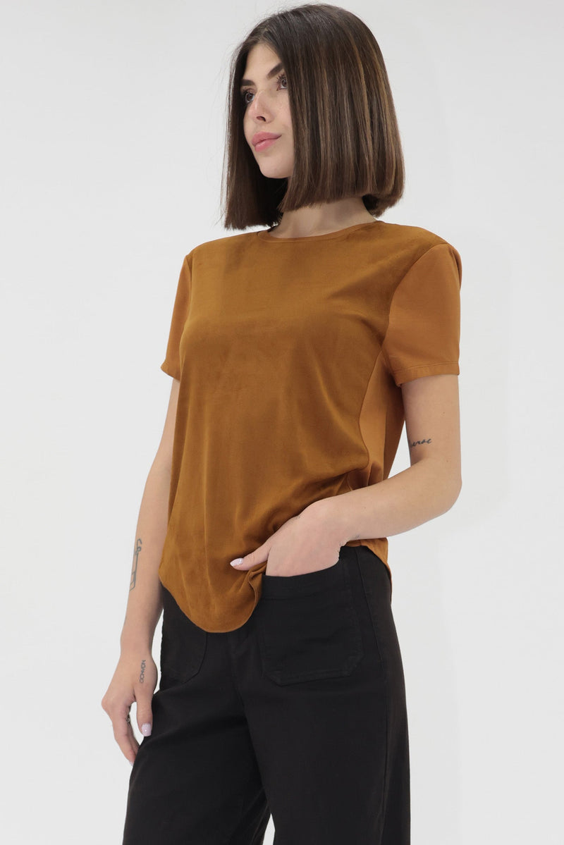 elaina-top-2025-suede