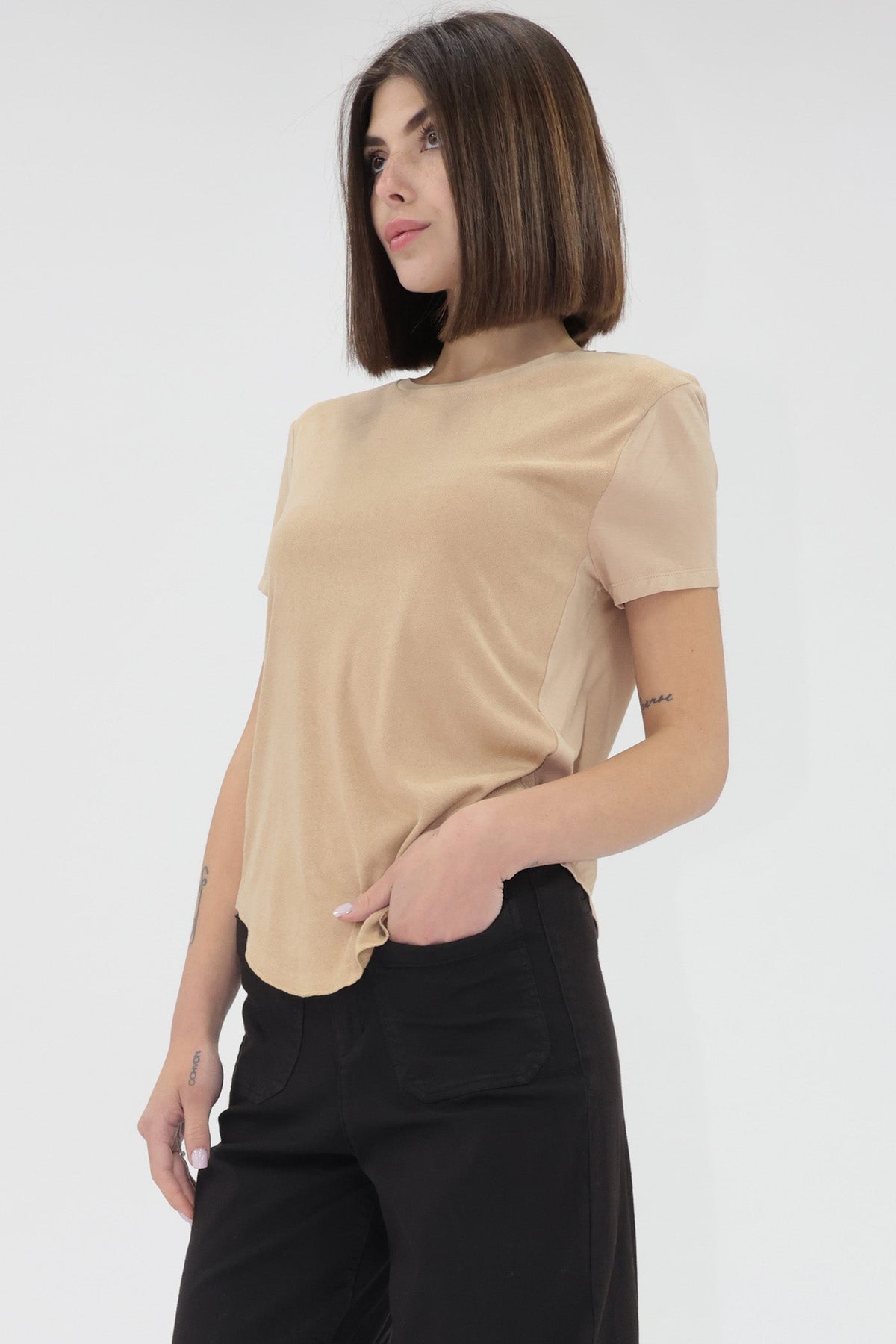 elaina-top-2025-suede