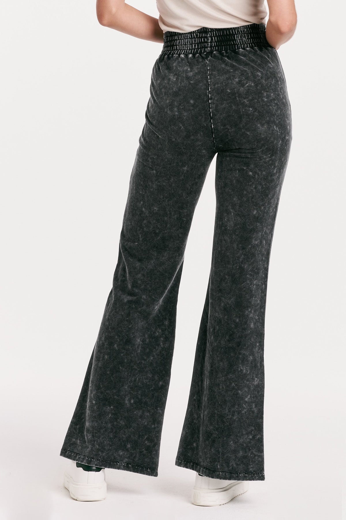 francine-vintage-washed-sweatpants-black