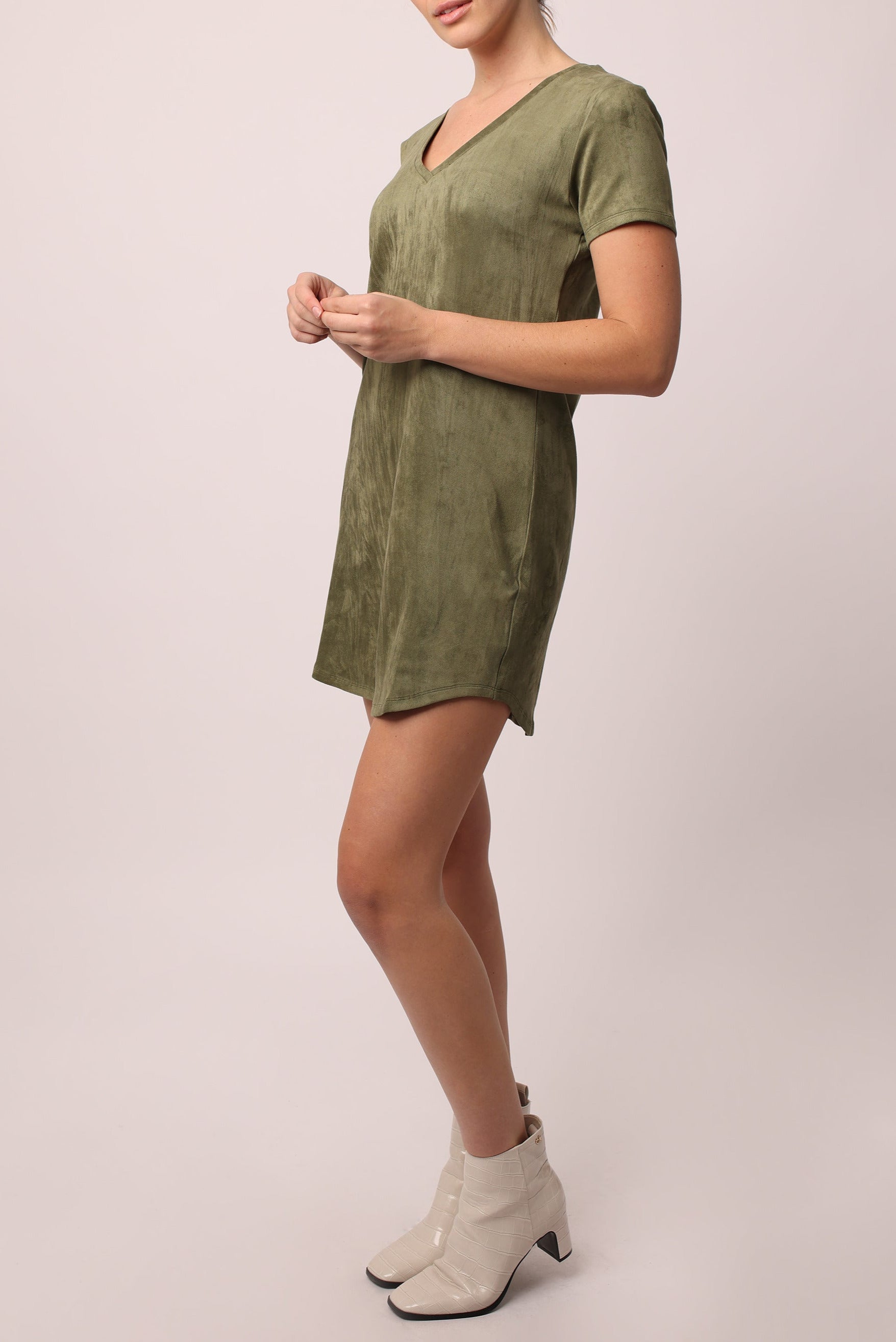 aria-vneck-side-pocket-dress-dried-sage