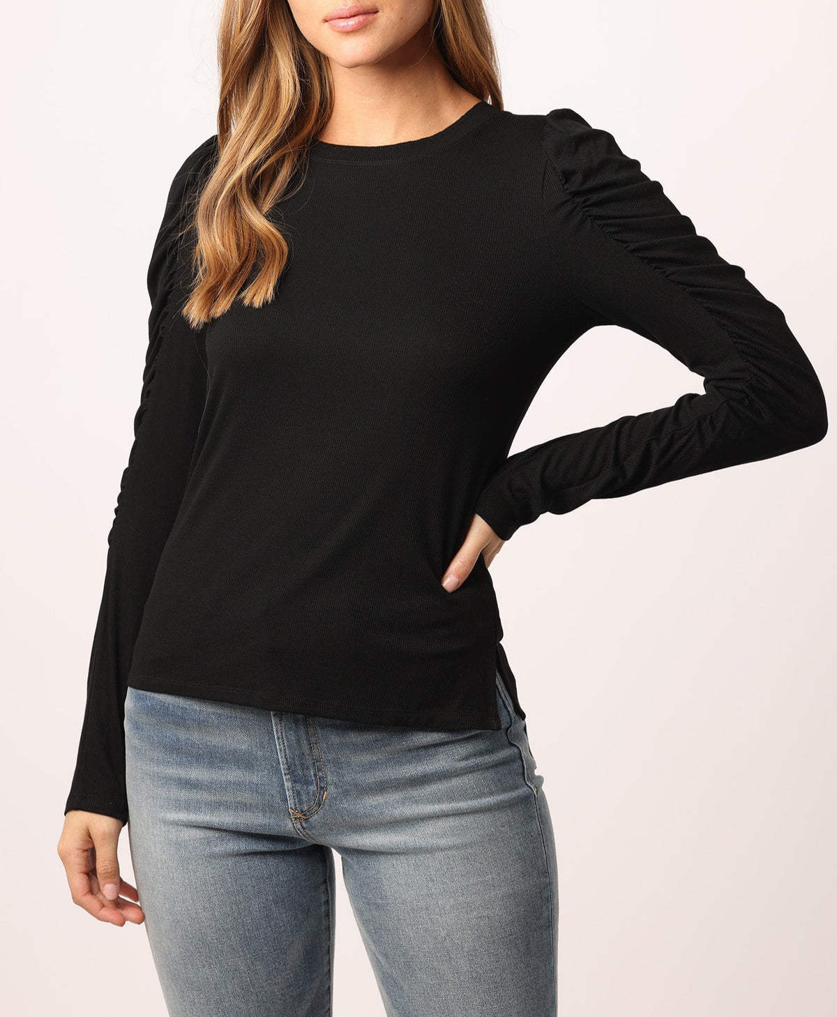 amelia-crewneck-top-black