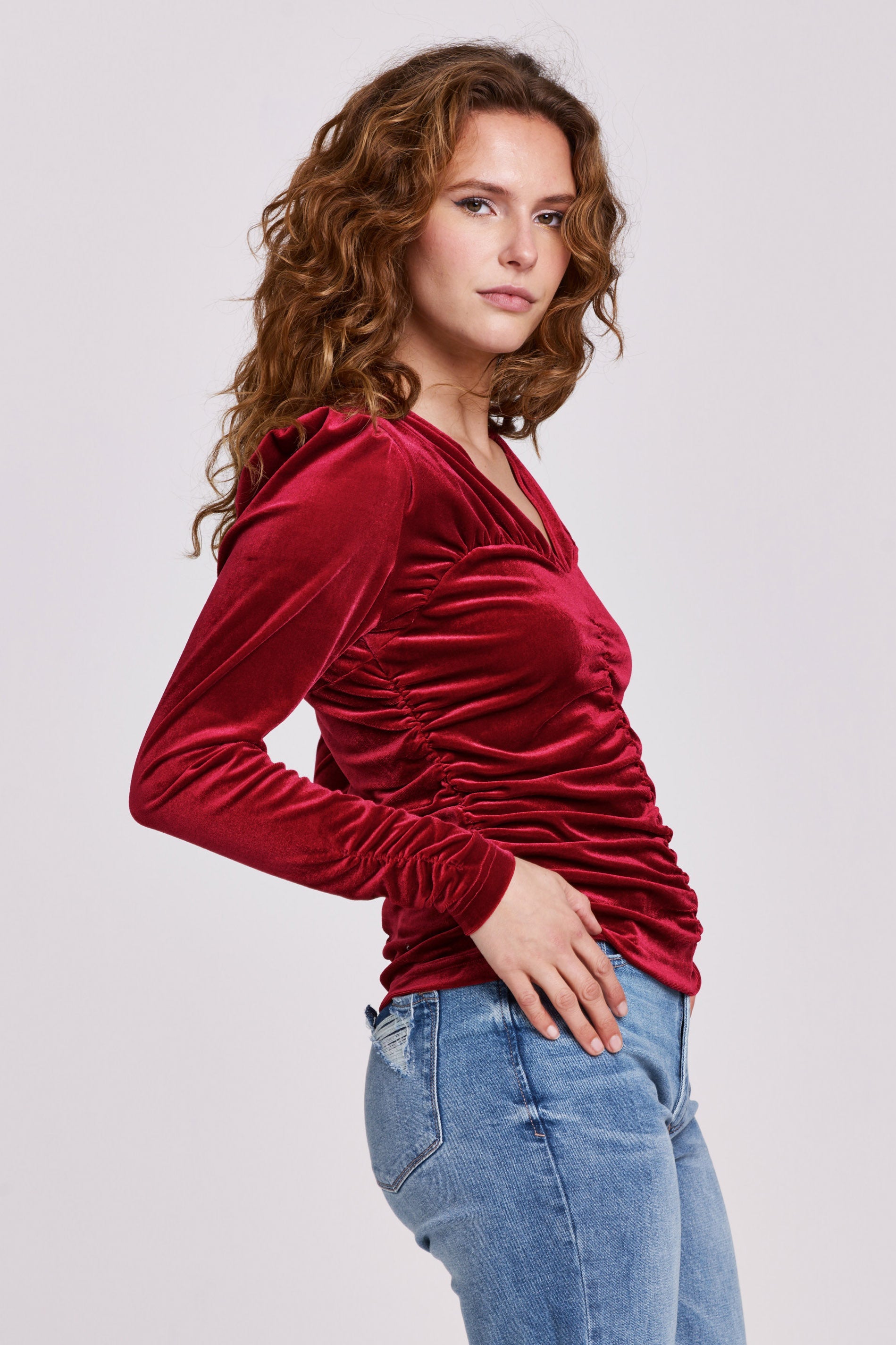 sadelle-shirred-seam-top-cranberry-velvet