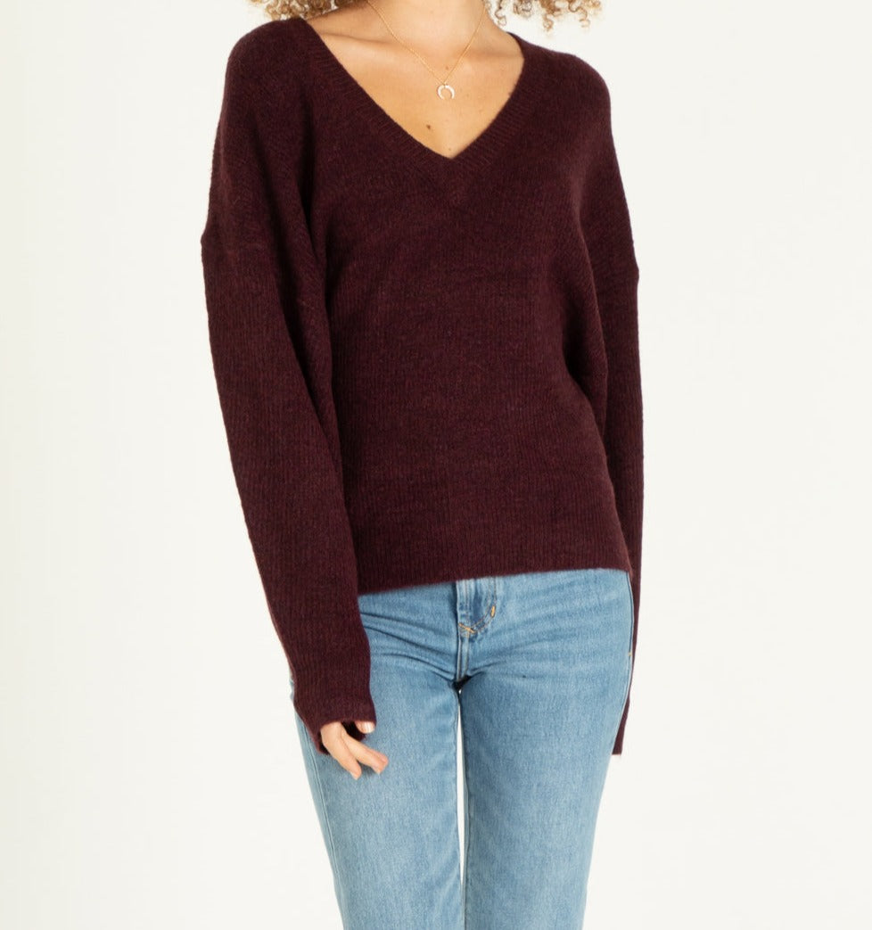 POPPY v neck pullover sweater in maroon