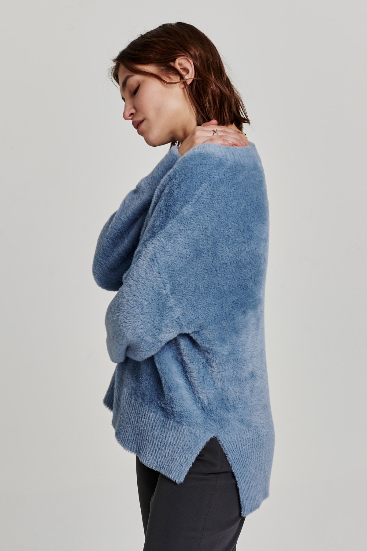 margarita-v-neck-long-sleeve-sweater-dusty-blue