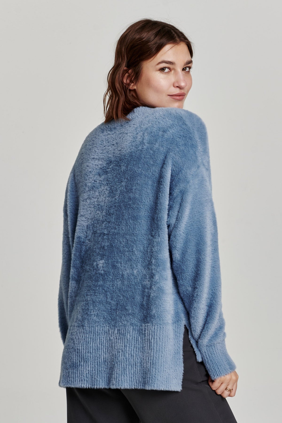 margarita-v-neck-long-sleeve-sweater-dusty-blue